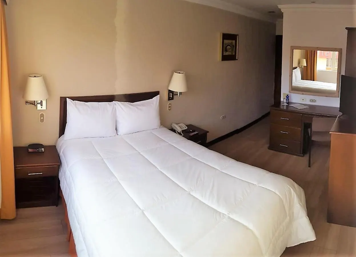 Hotel El Conquistador Cuenca 4*,