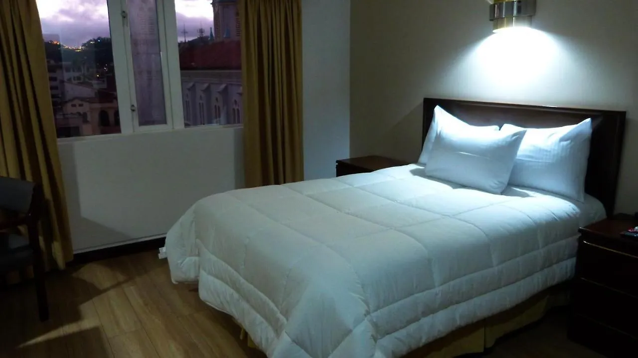 Hotel El Conquistador Cuenca 4*,