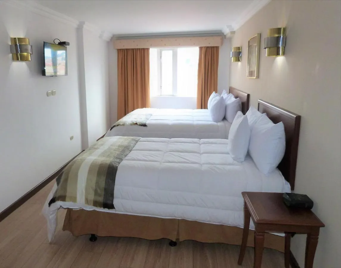 Hotel El Conquistador Cuenca 4*,